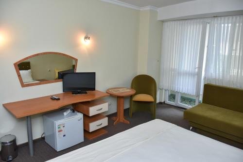 Фото White Rose Family Hotel