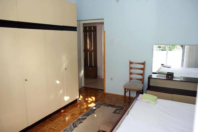 Гостиница Apartmani J&r Babara в Биограде-на-Мору