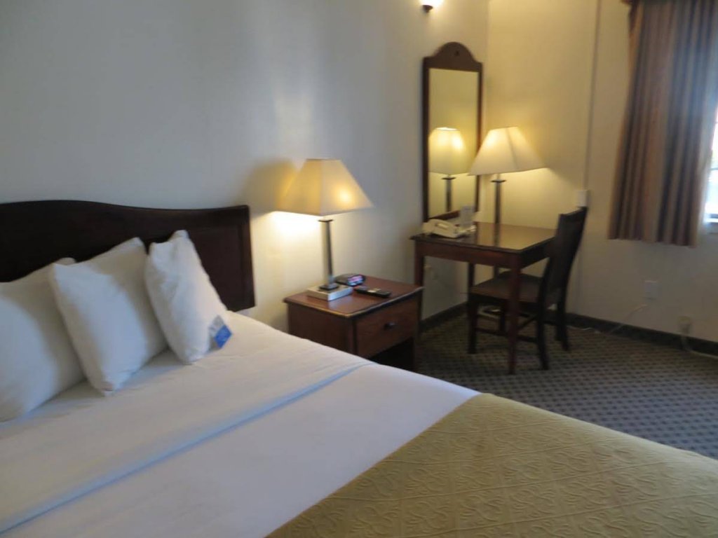 Фото Arbor Inn Monterey