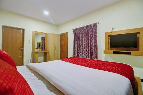 Фото The Majestic Crown