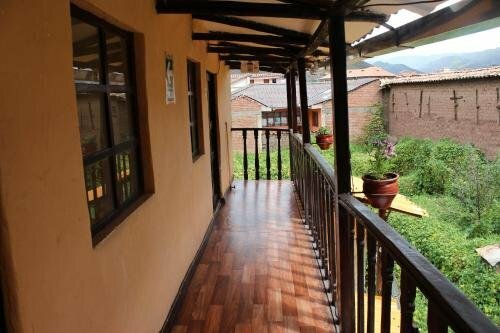 Гостиница Robertos Hostel