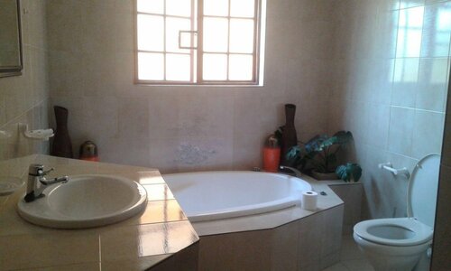 Гостиница Inca-Rose Guest House во Франсистауне