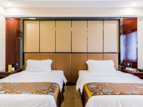 Гостиница Huahai Hotel в Маомине