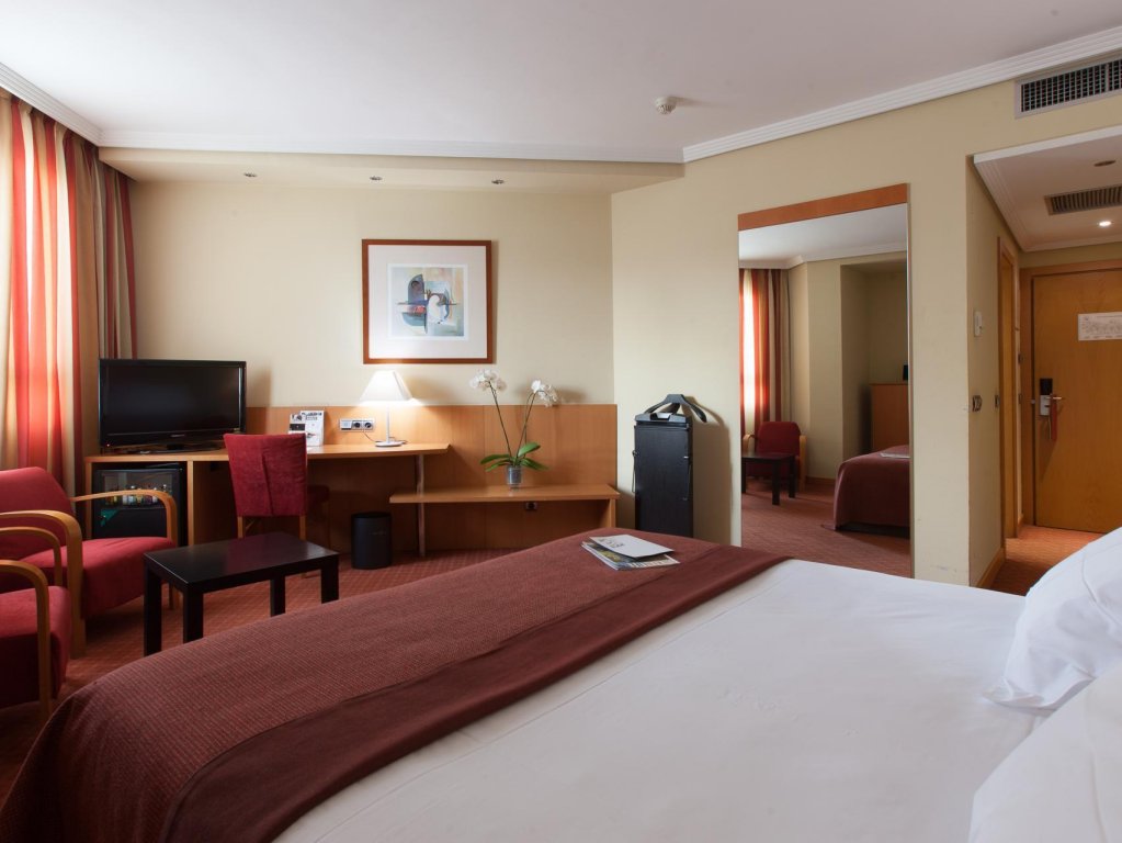 Фото Hotel Silken Luis de León