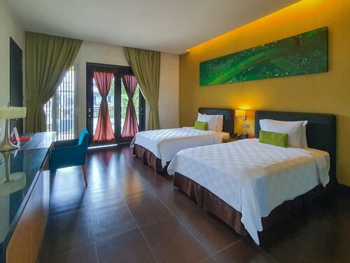 Гостиница Mikie Holiday Resort & Hotel