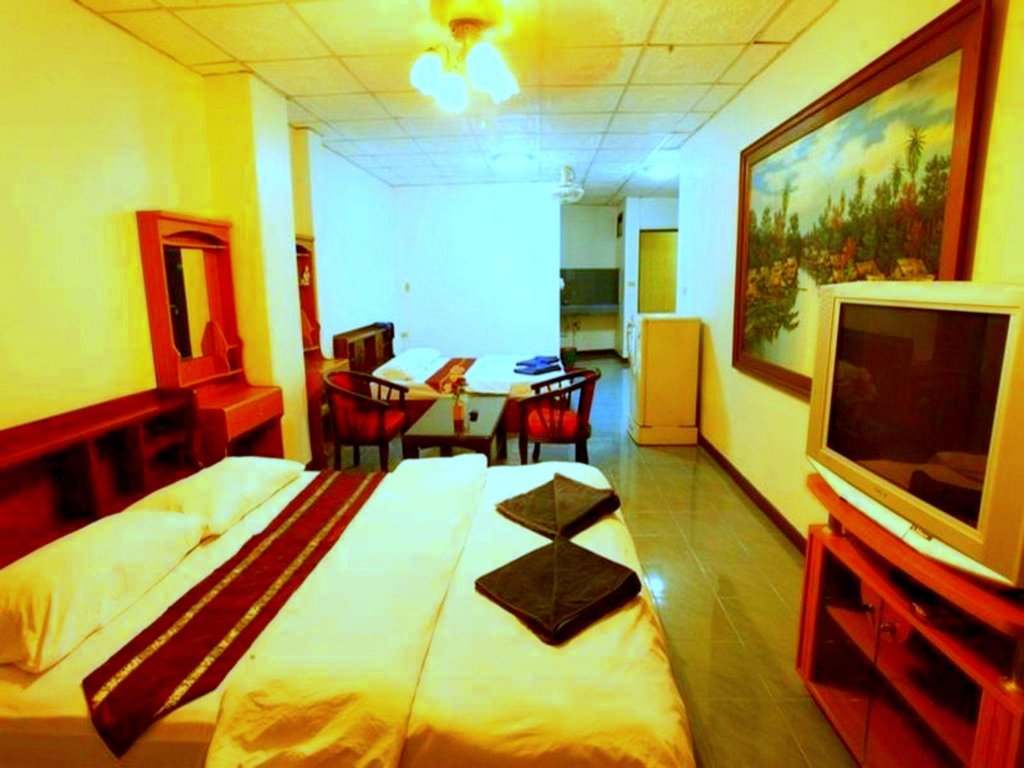 Фото Walking Street Encore Hotel