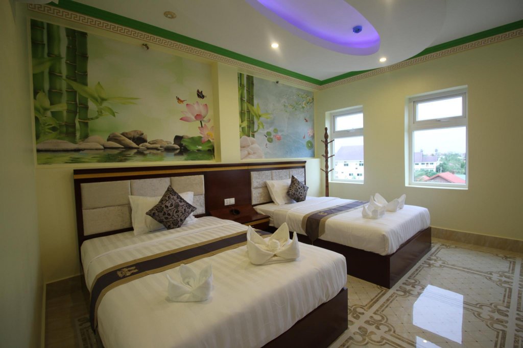 Фото отеля 2