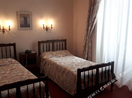 Фото Hôtel des Trois Marchands