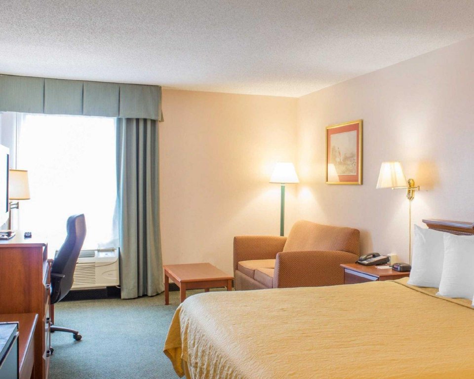 Фото Quality Inn Raleigh near Walnut Creek Amphitheatre