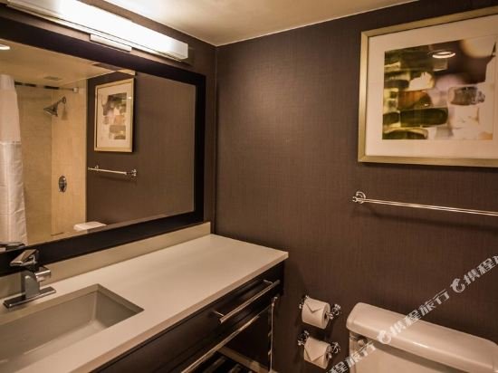 Фото Delta Hotels by Marriott Baltimore North