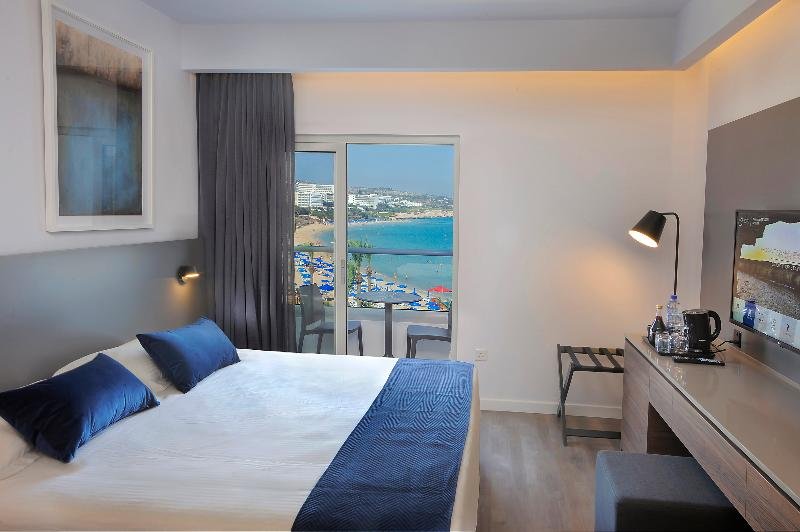 Фото Okeanos Beach Boutique Hotel