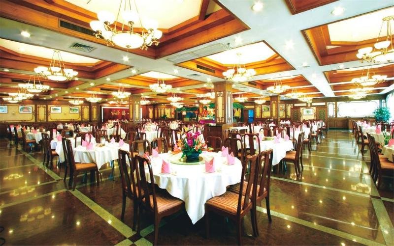 Фото Dongguan Gladden Hotel