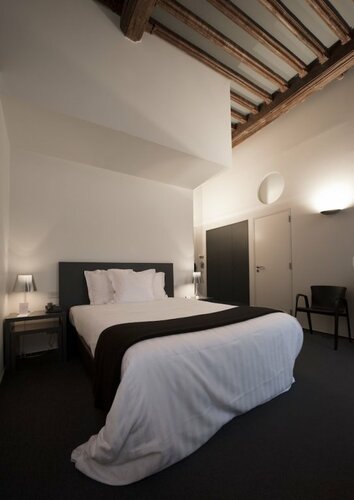 Гостиница Hotel Messeyne в Харелбеке