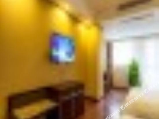 Фото GreenTree Inn Chengdu high-tech Development West Zone Shidai Tian Street Express Hotel