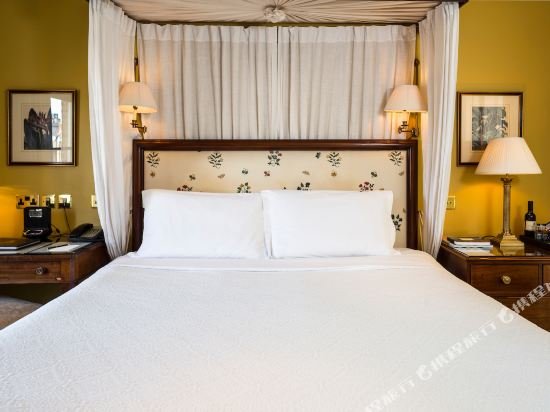 Фото Roseate House London