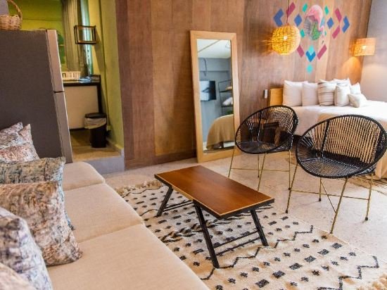 Фото Selina Cancun Downtown