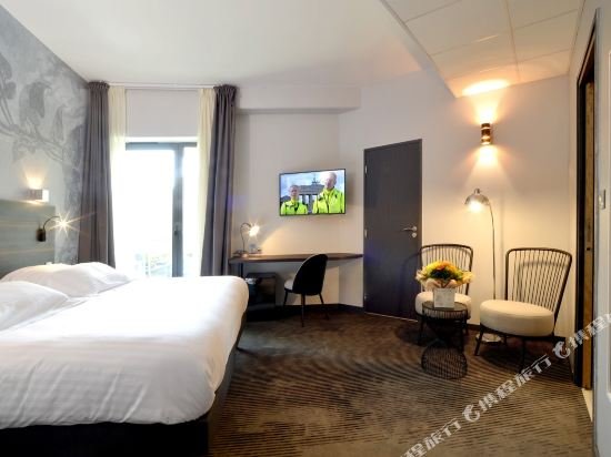 Фото Logis Hôtel Victor Hugo & SPA