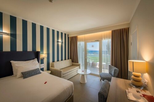 Гостиница Neptune Eilat by Dan Hotels в Эйлате