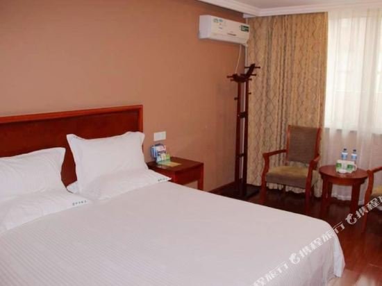 Фото GreenTree Inn JiNan Bus Terminal Station Express Hotel