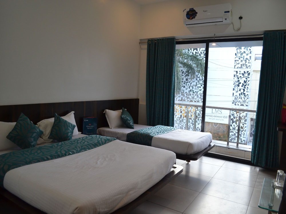 Фото Oyo 9938 Hotel Venkateshwara