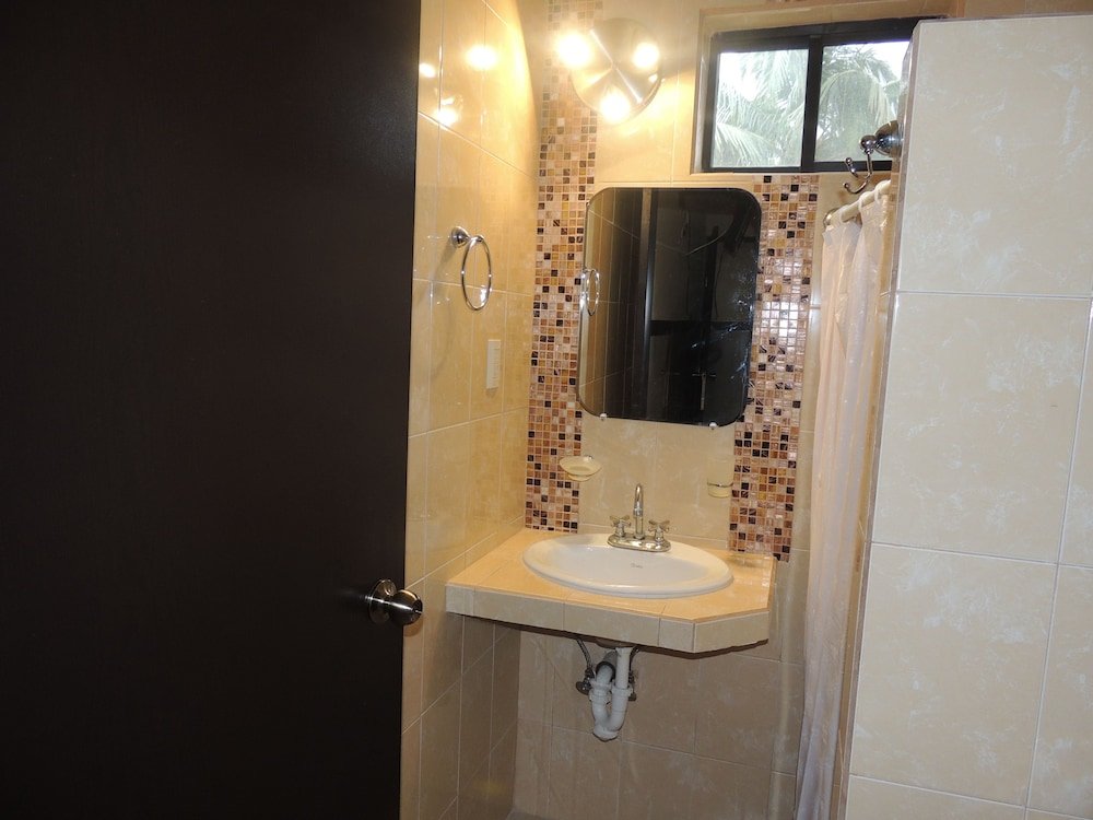 Фото Hotel Hacienda Canada Rica 2