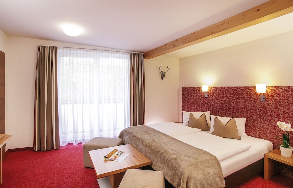 Фото Hotel Garni Chasa Sulai
