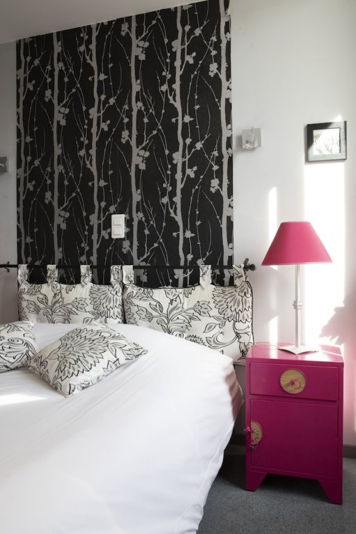 Фото L'Aptois Hotel