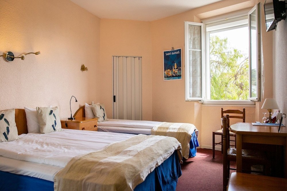 Фото Hôtel Du Soleil