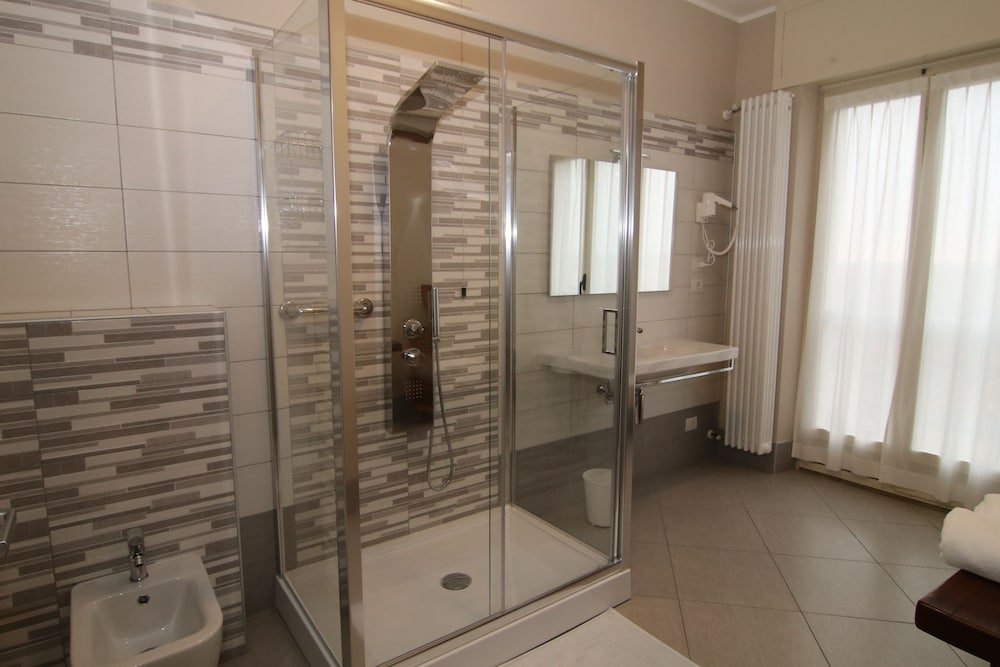 Фото Hotel Ristorante Vittoria