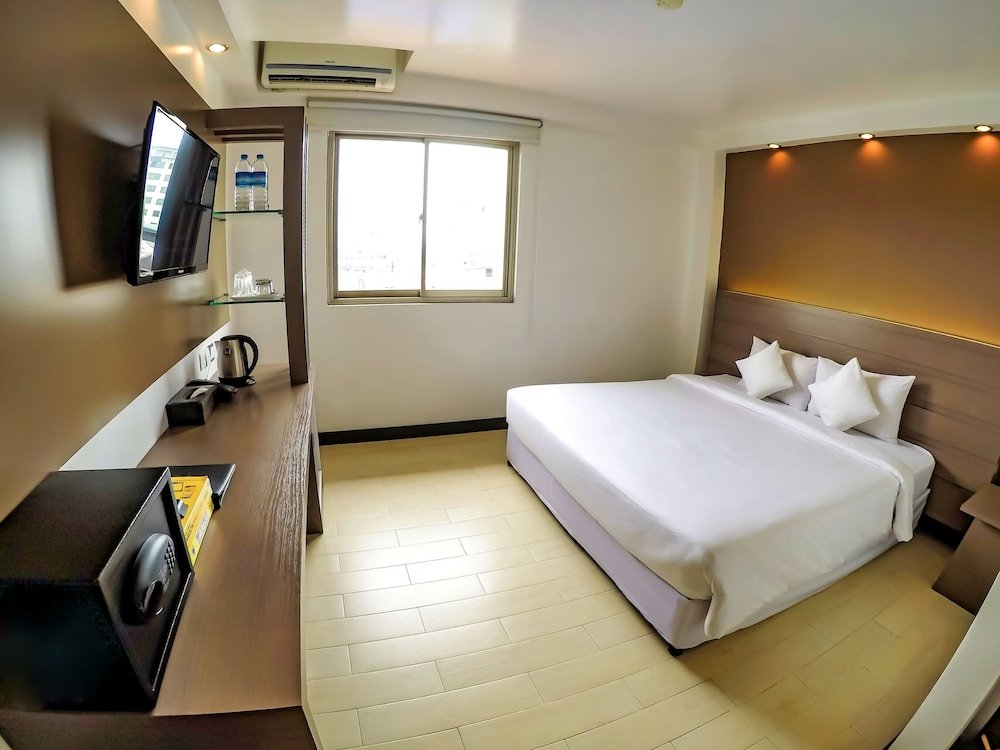 Фото Clover Hotel City Center