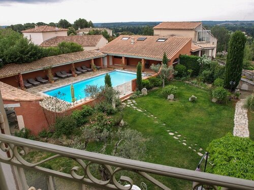 Гостиница Castillon des Baux в Ниме