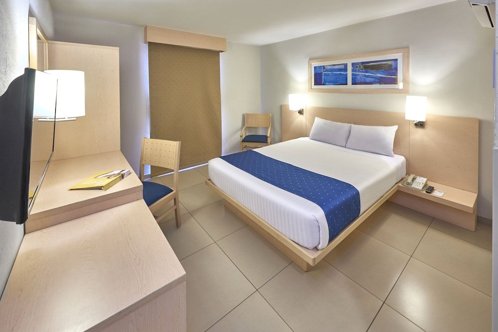 Фото City Express Manzanillo