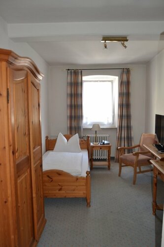 Гостиница Hotel Kolbergarten в Бад-Тёльце