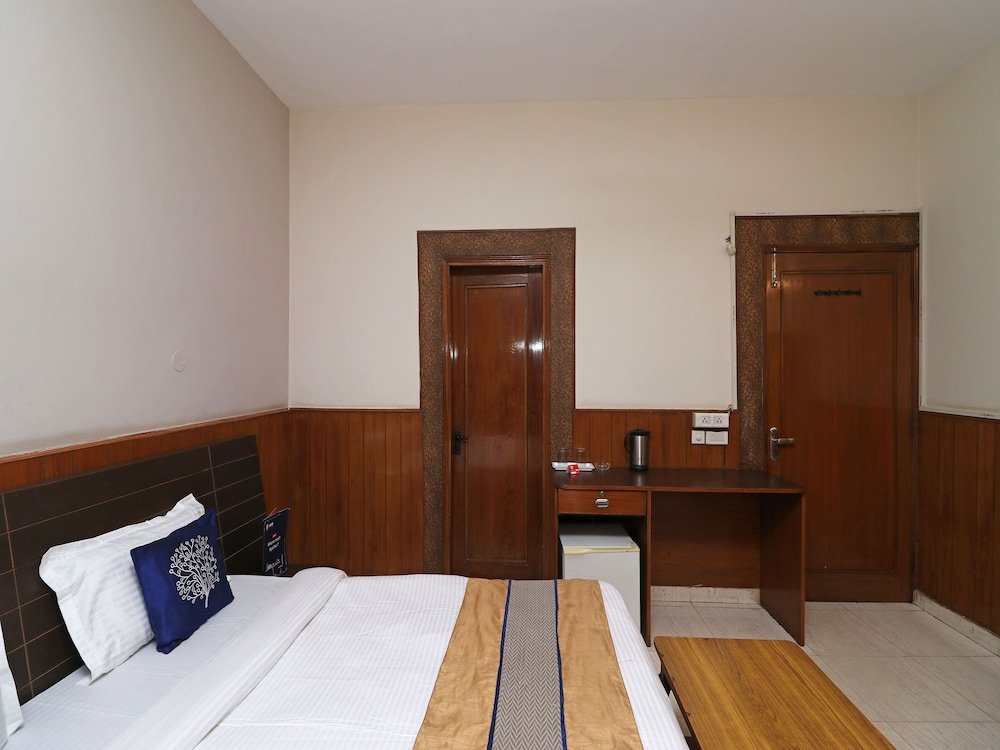 Фото Oyo 10177 A Gulshan Continental