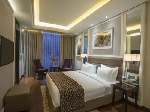 Гостиница Singhania Sarovar Portico Raipur в Райпуре