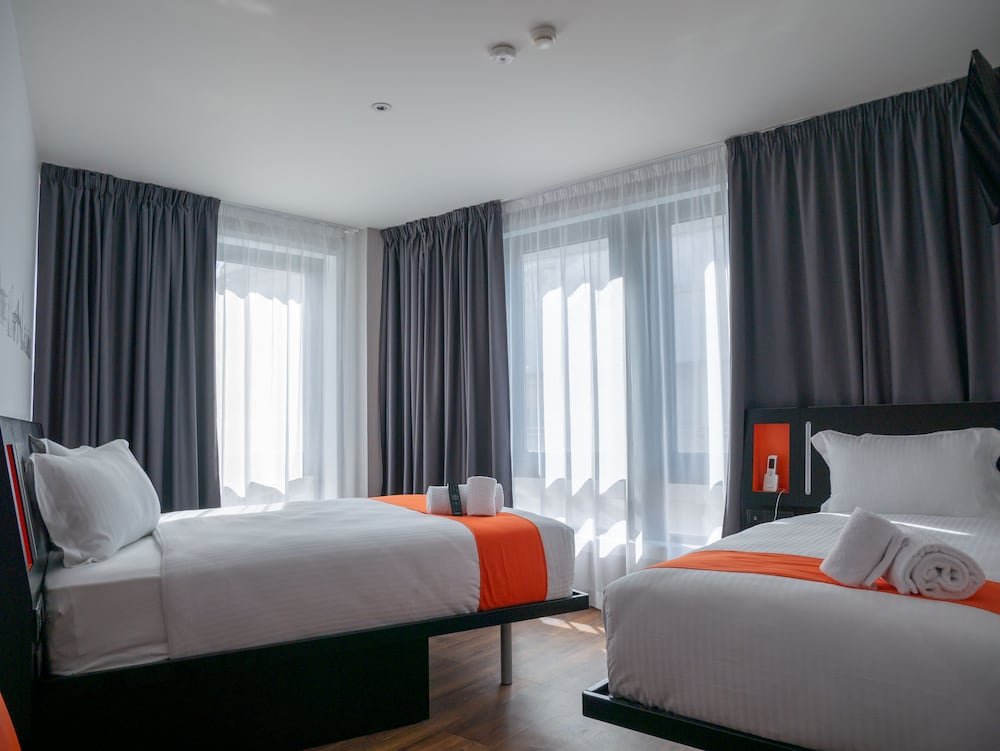 Фото EasyHotel Lisbon
