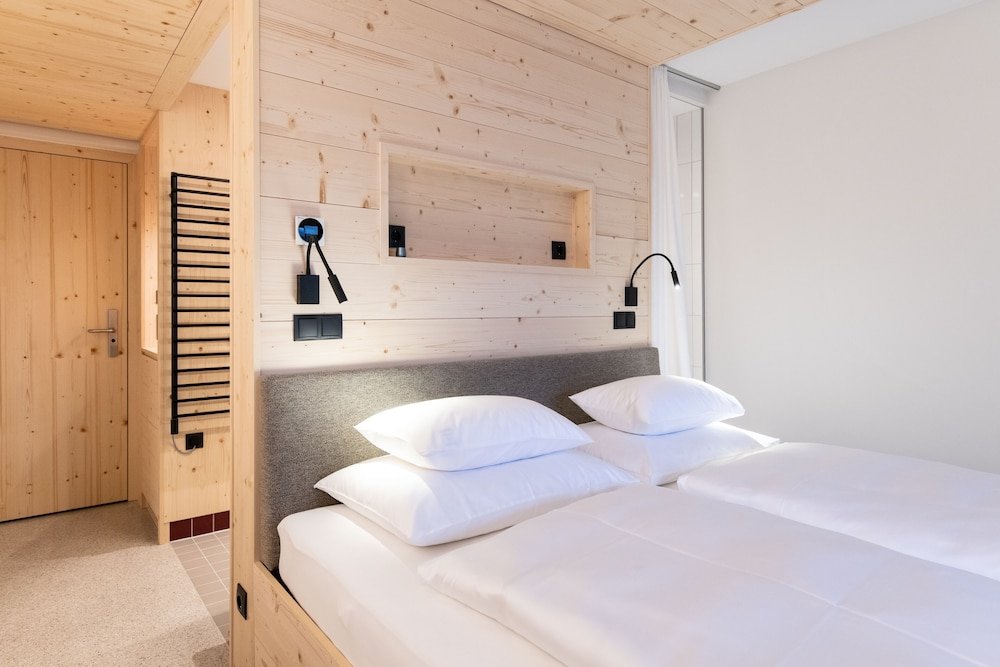 Фото Hotel Mari Pop