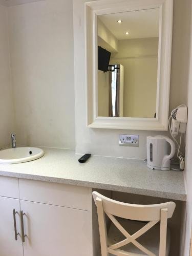 Фото 23 Matheson Road