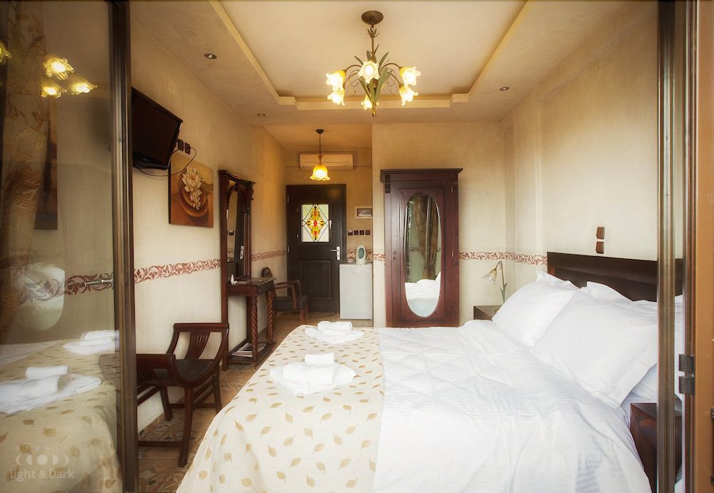 Фото Oreiades Parthenon