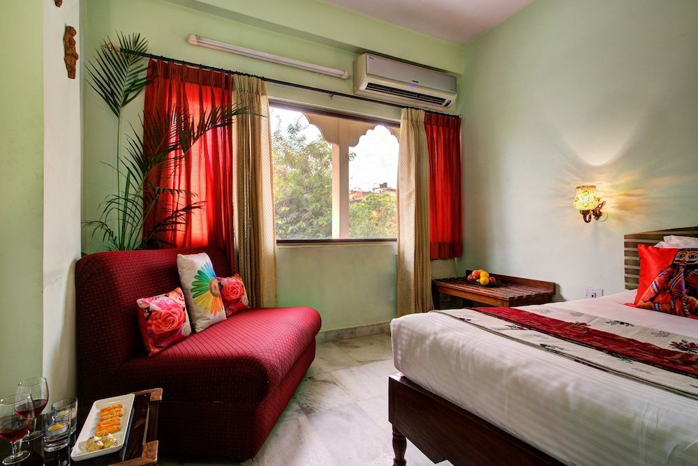 Фото Hotel Sarang Palace