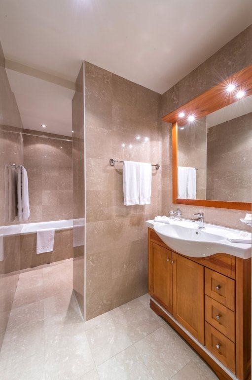 Фото Hotel Century Geneve