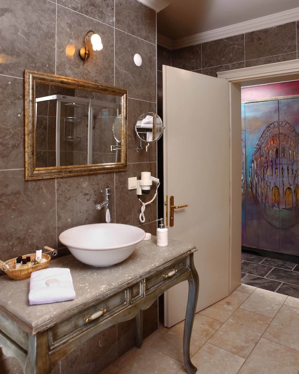 Фото Manici Kasri