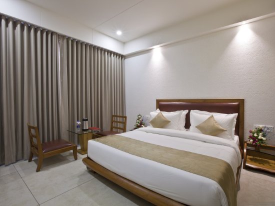 Фото Hotel Rezaas