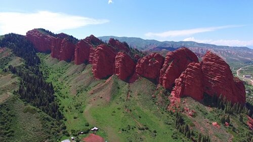 Turistik yerler Семь быков и Разбитое сердце, Issık Göl İli, foto