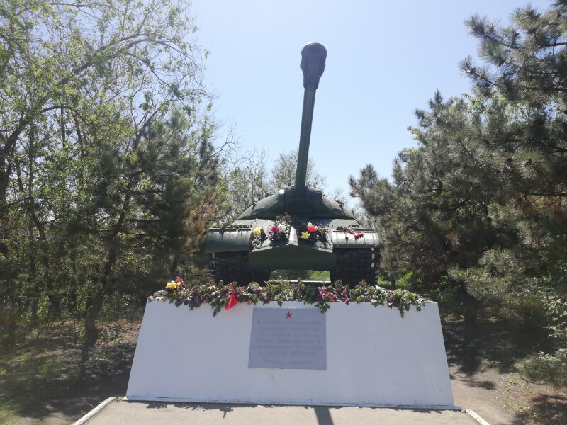 Monument to technology Тяжёлый танк ИС-3, Taganrog, photo