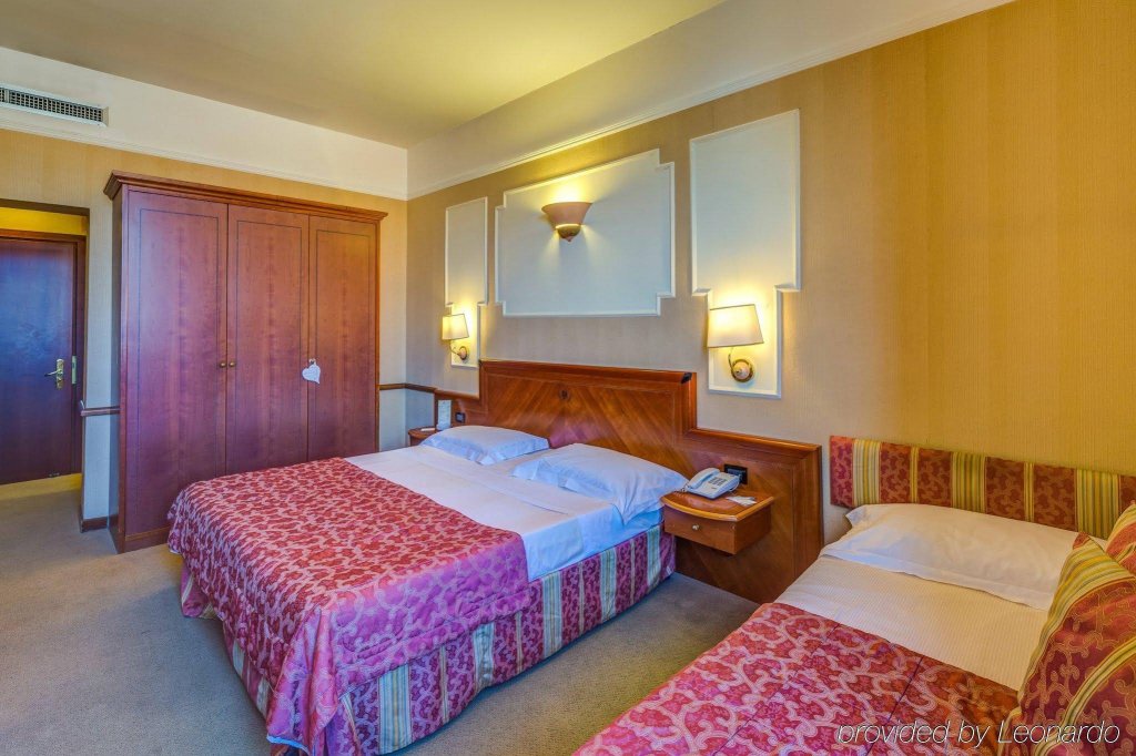 Фото Generator Rome