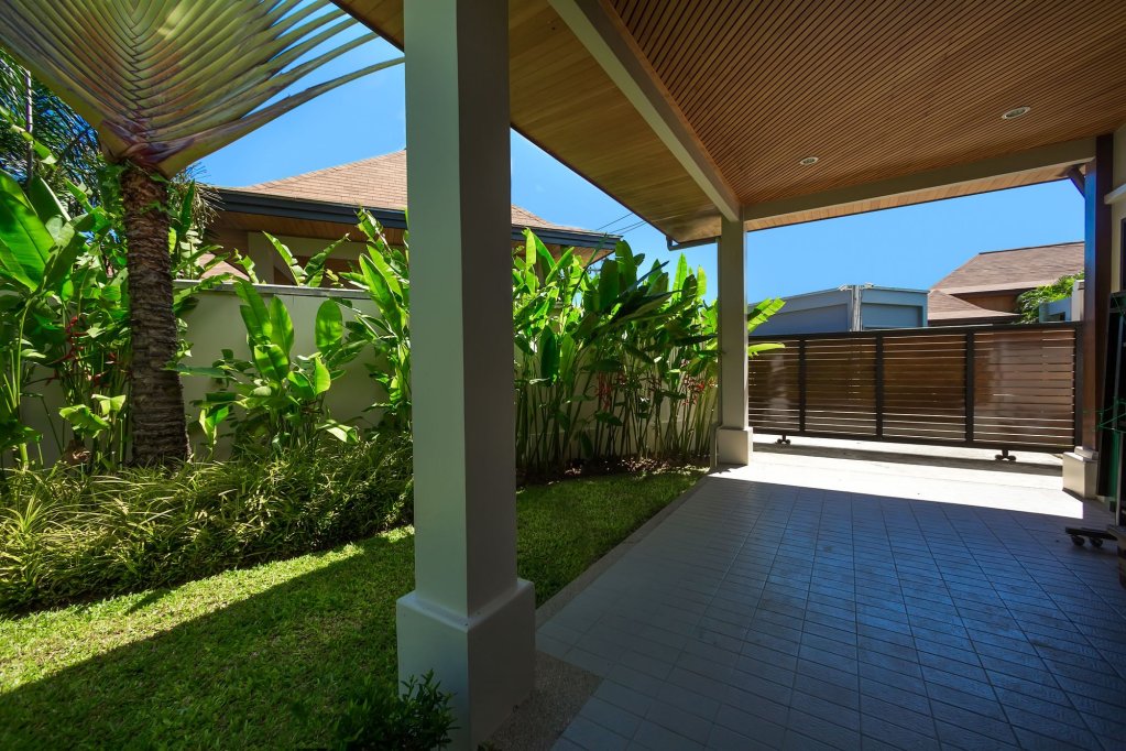 Фото Villa Haeata: Kokyang style Nai Harn Beach