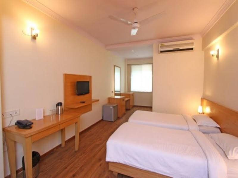 Фото Hotel Shantidoot