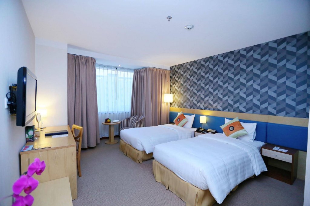 Фото La Casa Hanoi Hotel