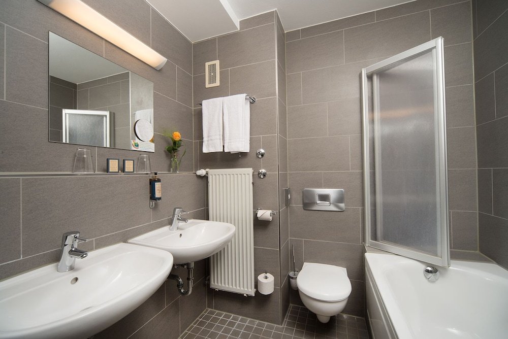 Фото Mainhaus Stadthotel Frankfurt